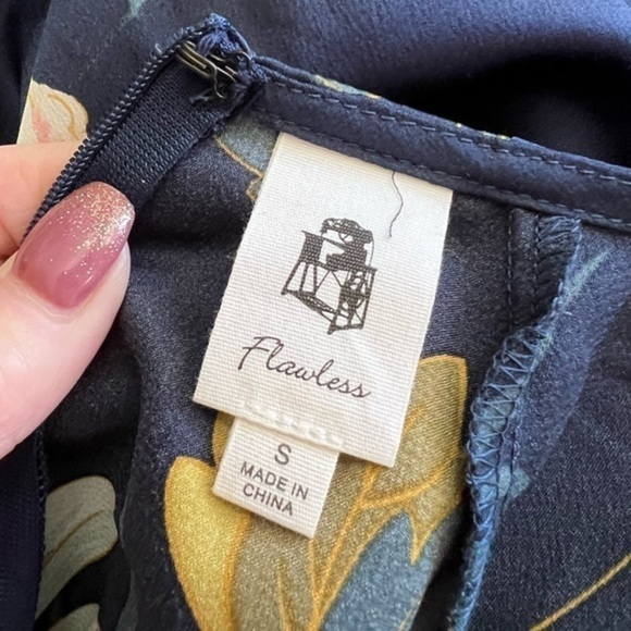 Flawless Satiny Top with Tie on the Side - Picture 16 of 16